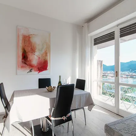 Eye On Stunning View! Apartment Como
