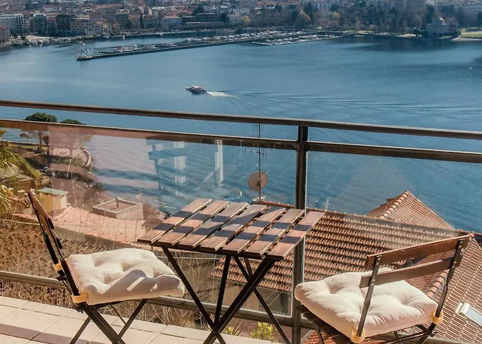 Eye On Stunning View! *