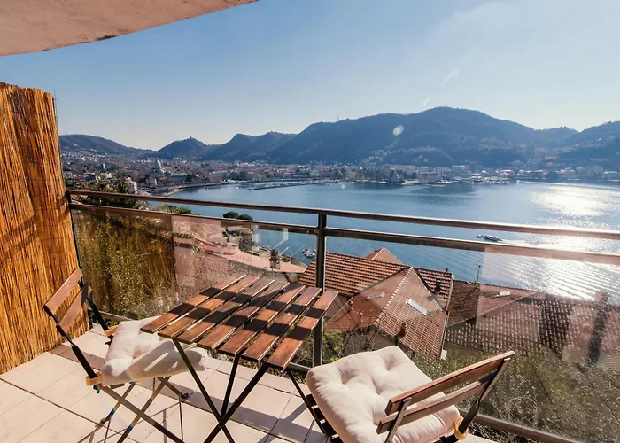 Eye On Stunning View! *